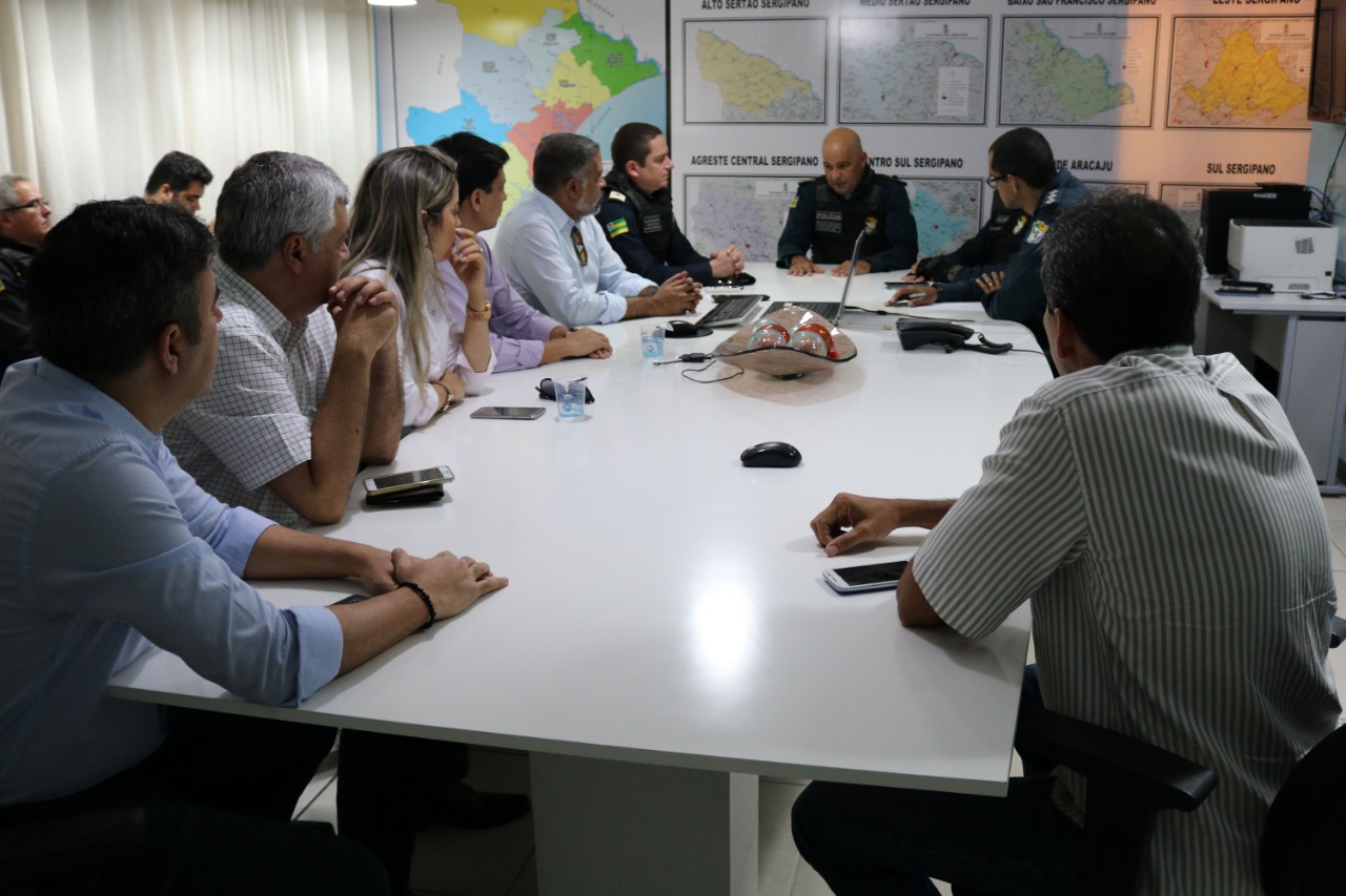 Órgãos de segurança e PMA definem estratégia para restabelecer linha de ônibus 607 - SMTT Aracaju